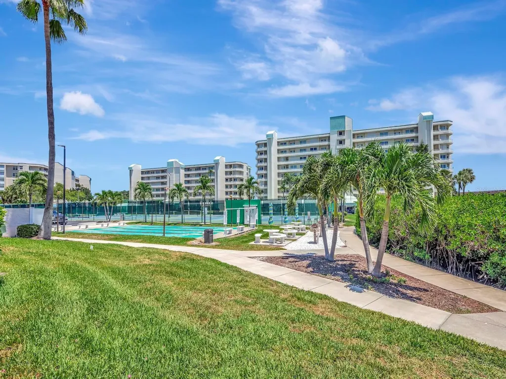 7871 Sailboat Key Boulevard S St Petersburg FL 33707
