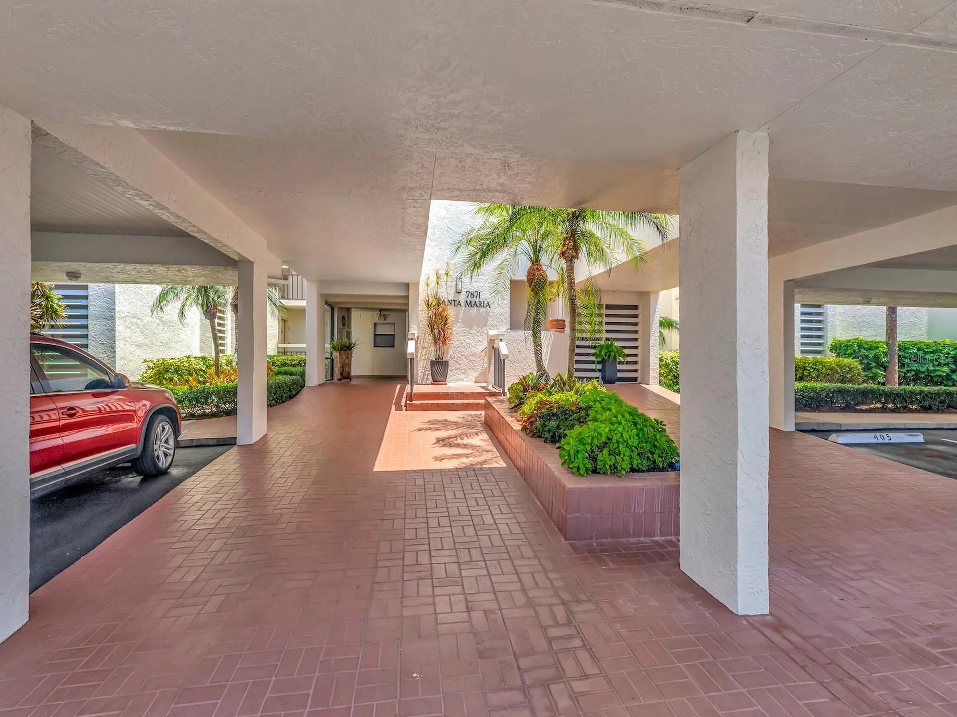 7871 Sailboat Key Boulevard S St Petersburg FL 33707