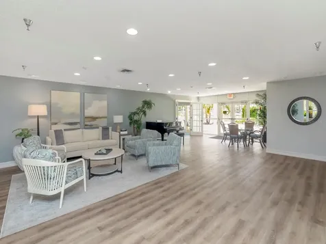 7871 Sailboat Key Boulevard S St Petersburg FL 33707