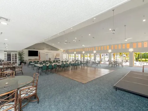 7871 Sailboat Key Boulevard S St Petersburg FL 33707
