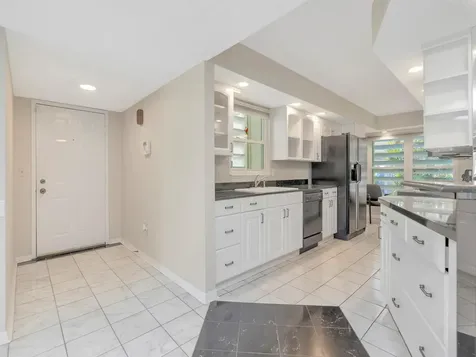 7871 Sailboat Key Boulevard S St Petersburg FL 33707
