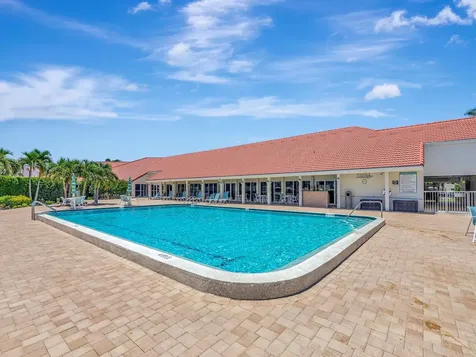 7871 Sailboat Key Boulevard S St Petersburg FL 33707