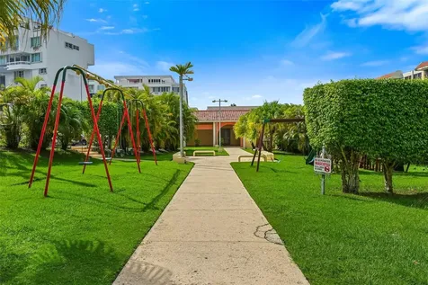 30 Avenida Juan Carlos De Borbón Guaynabo PR 00969