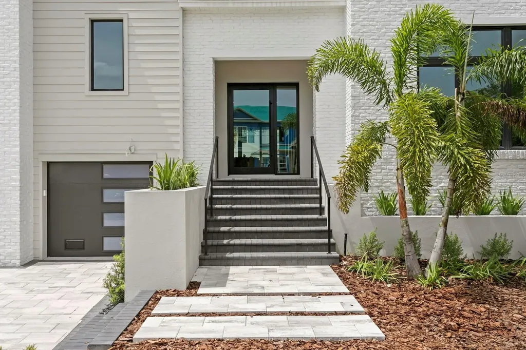 5023 W Dante Avenue Tampa FL 33629