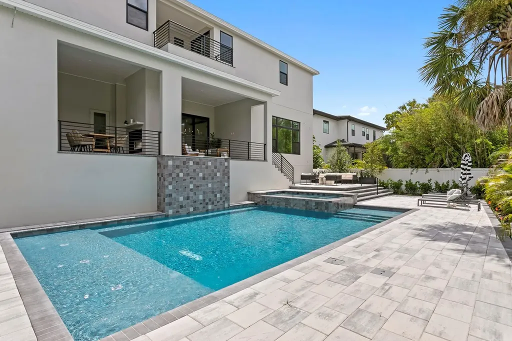 5023 W Dante Avenue Tampa FL 33629