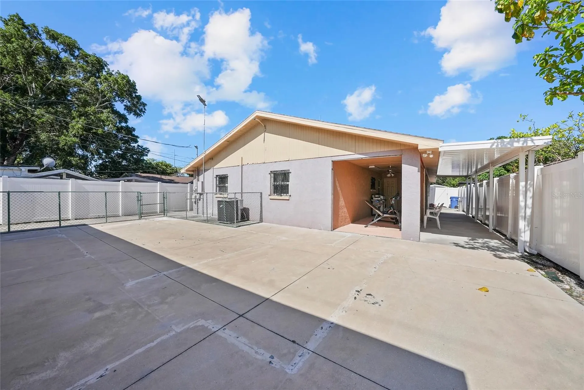 6513 N Manhattan Avenue Tampa FL 33614