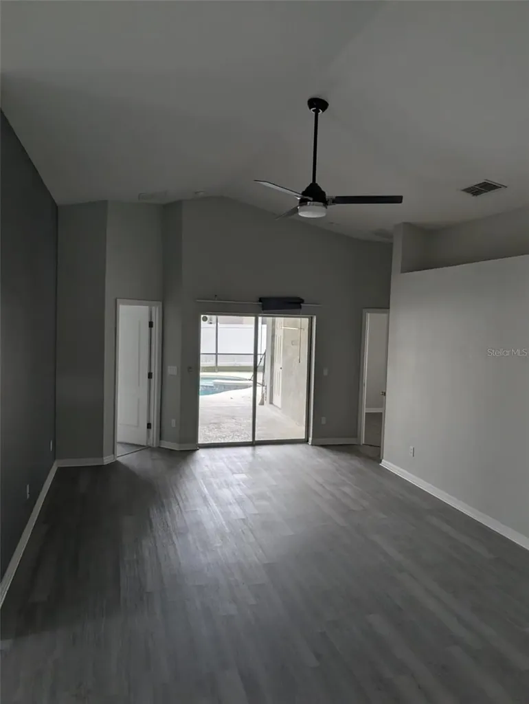 732 Henley Circle Davenport FL 33896