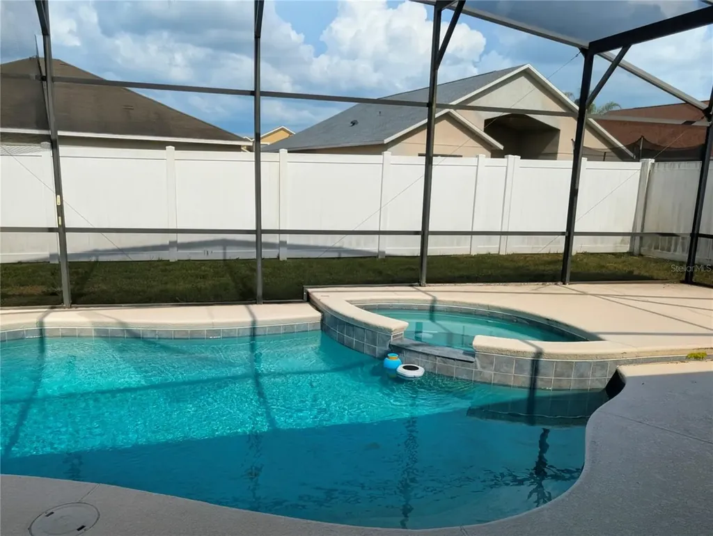 732 Henley Circle Davenport FL 33896