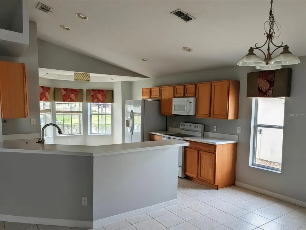 732 Henley Circle Davenport FL 33896