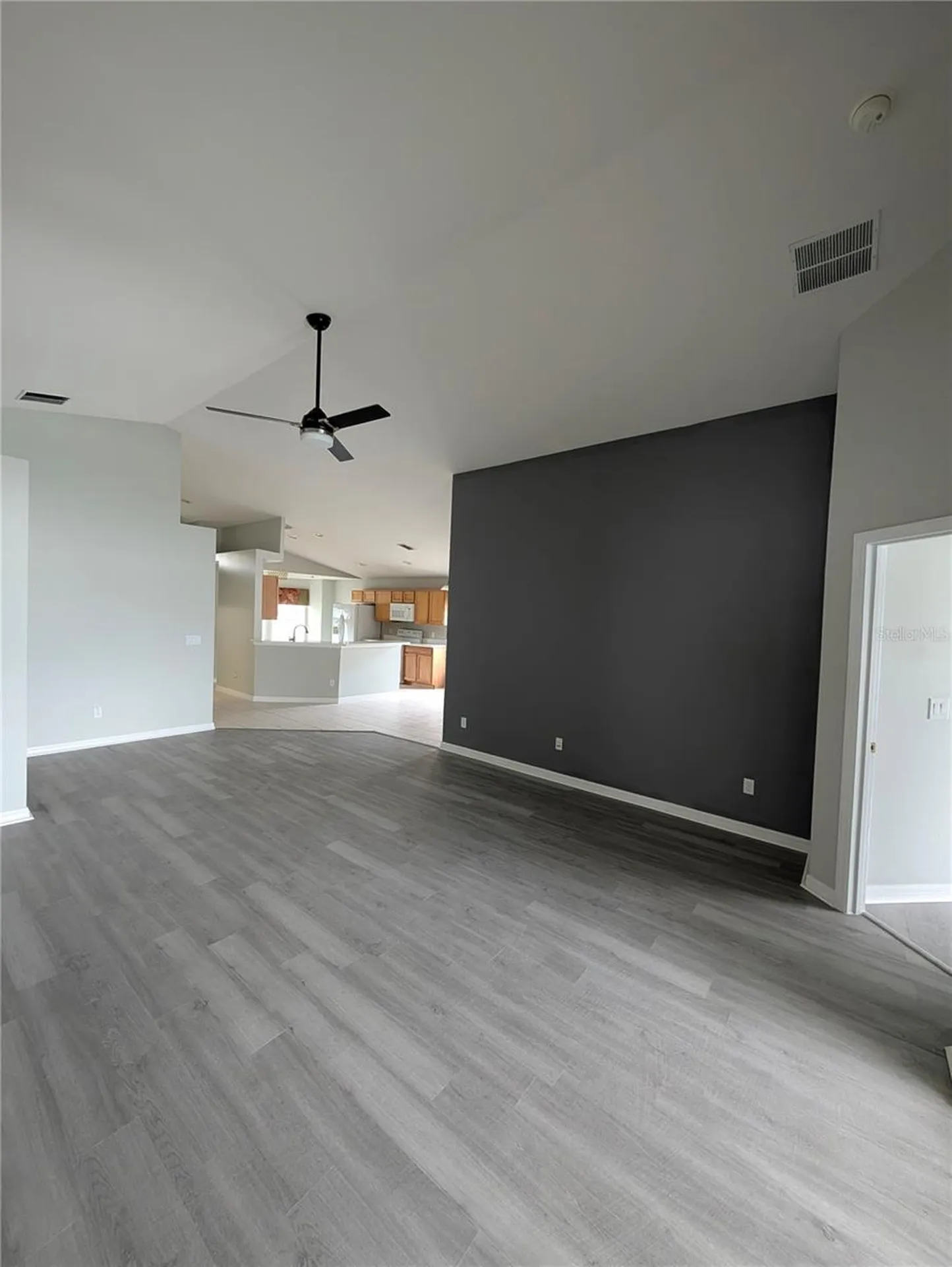 732 Henley Circle Davenport FL 33896