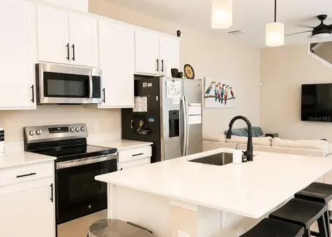 1502 Erin Breeze Lane Kissimmee FL 34744
