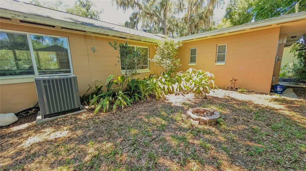 2469 Broadvue Avenue Eustis FL 32726