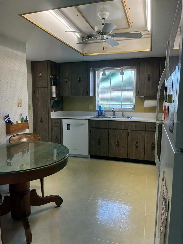 1657 S Lake Avenue Clearwater FL 33756