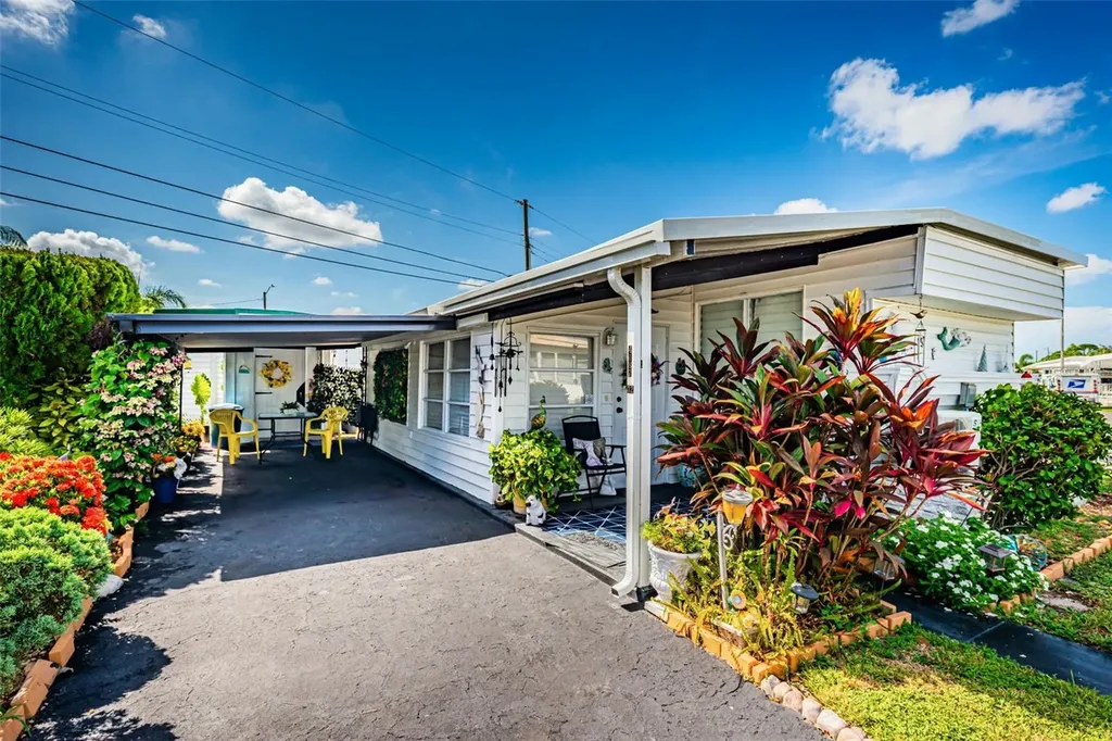 4187 72nd Street N St Petersburg FL 33709
