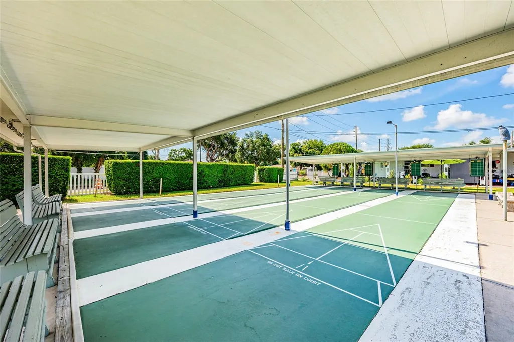 4187 72nd Street N St Petersburg FL 33709