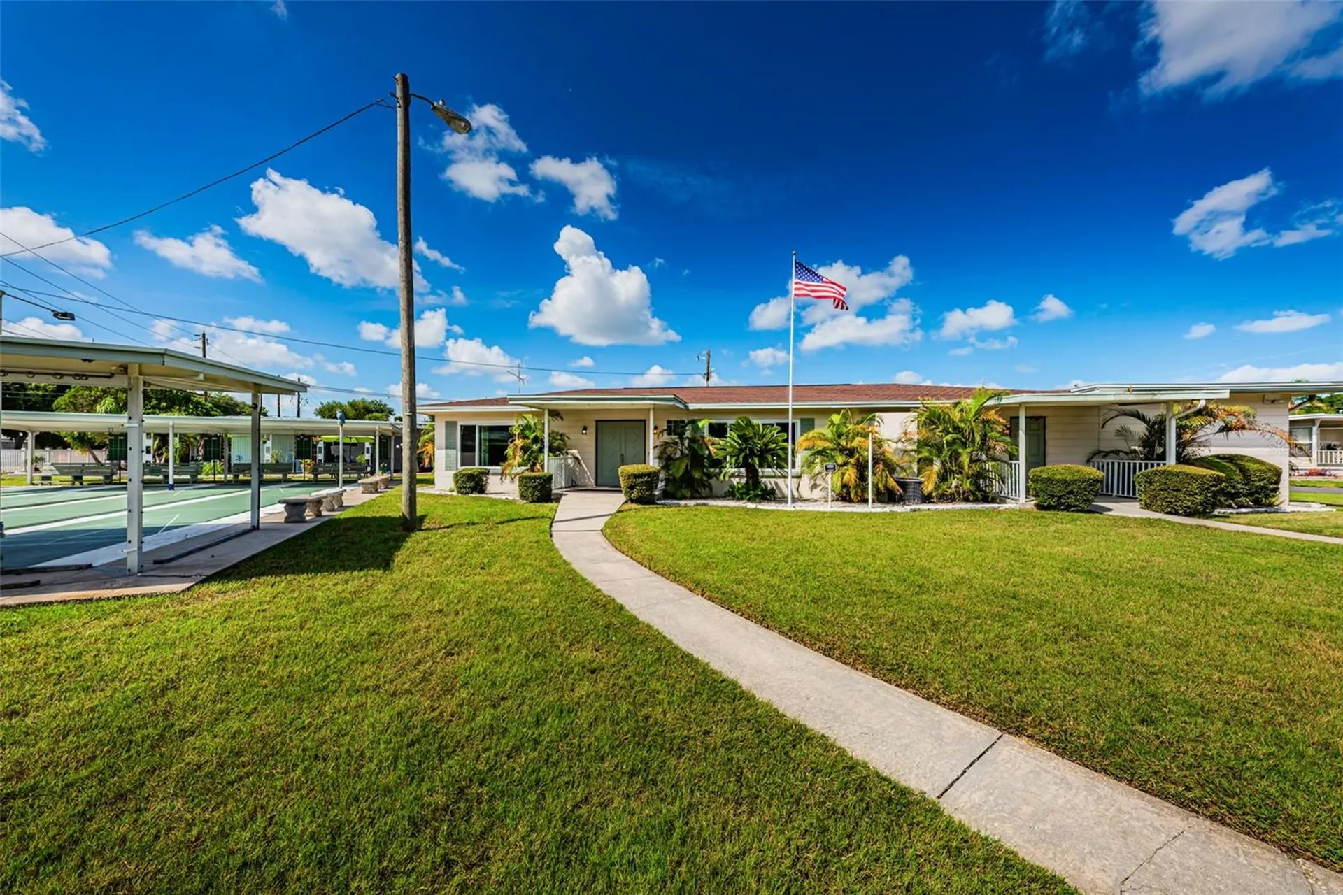 4187 72nd Street N St Petersburg FL 33709