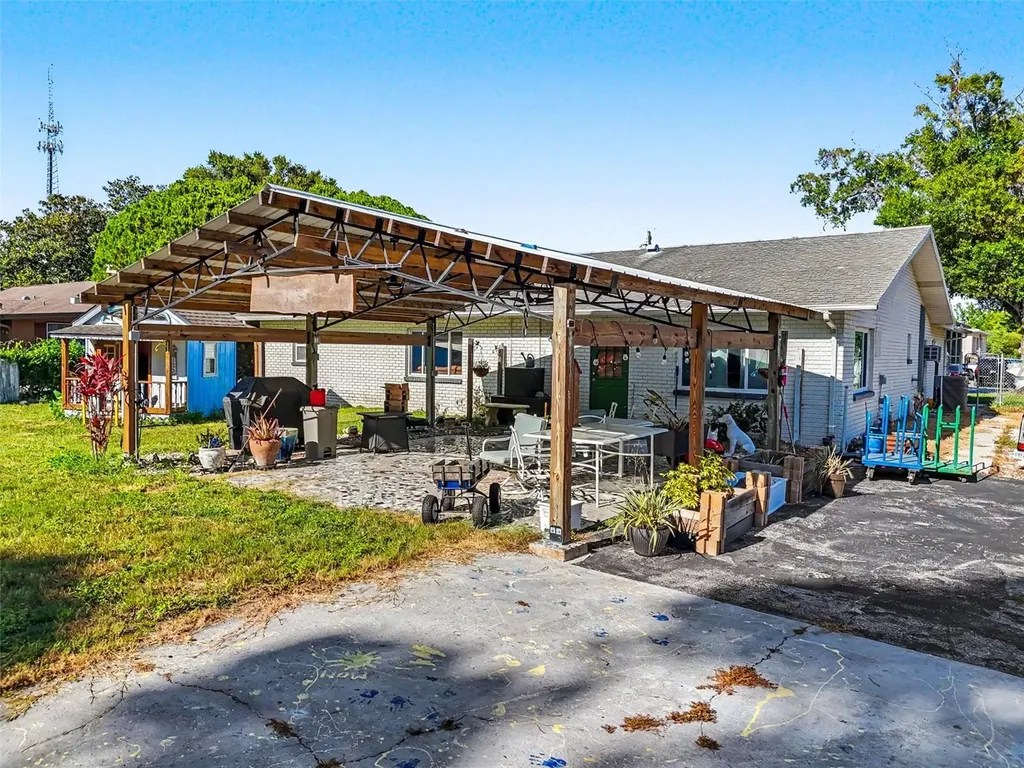 7813 Leo Kidd Avenue Port Richey FL 34668