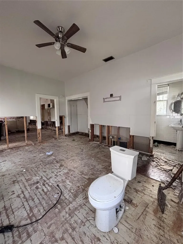 315 S Bermuda Boulevard Tampa FL 33605