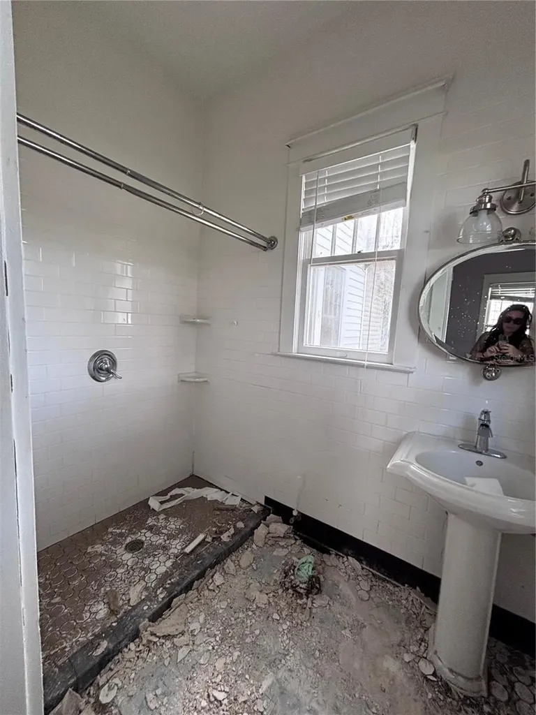 315 S Bermuda Boulevard Tampa FL 33605