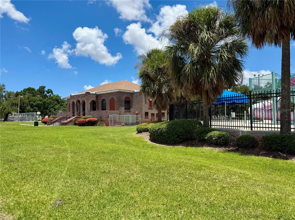315 S Bermuda Boulevard Tampa FL 33605