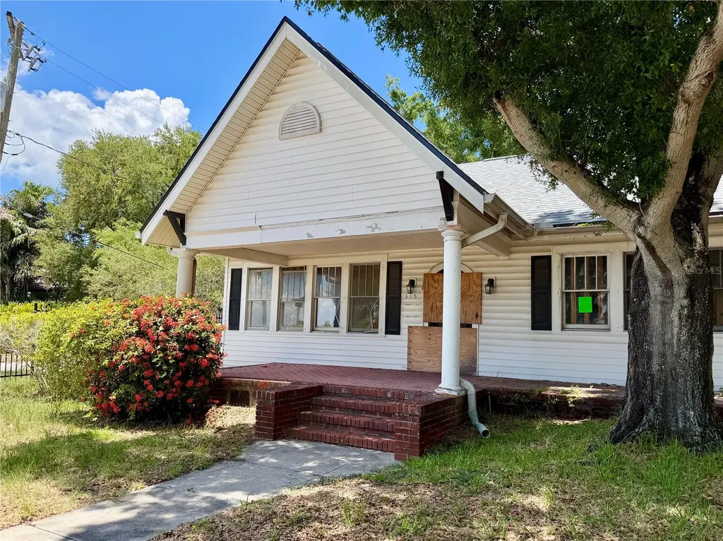 315 S Bermuda Boulevard Tampa FL 33605