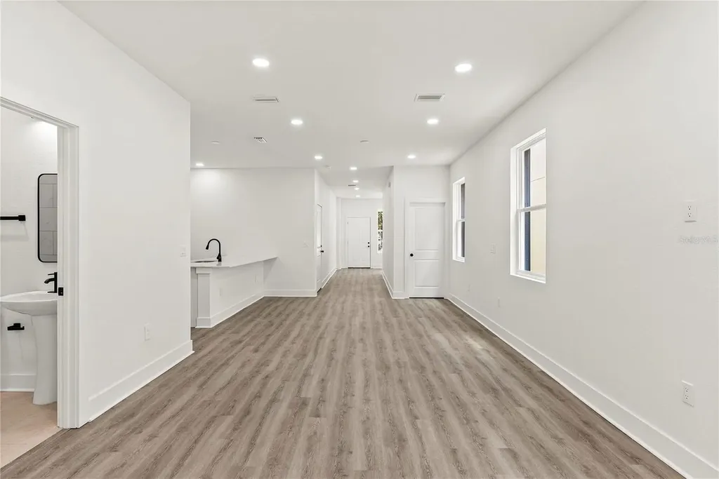 2806 N 29th Street Tampa FL 33605