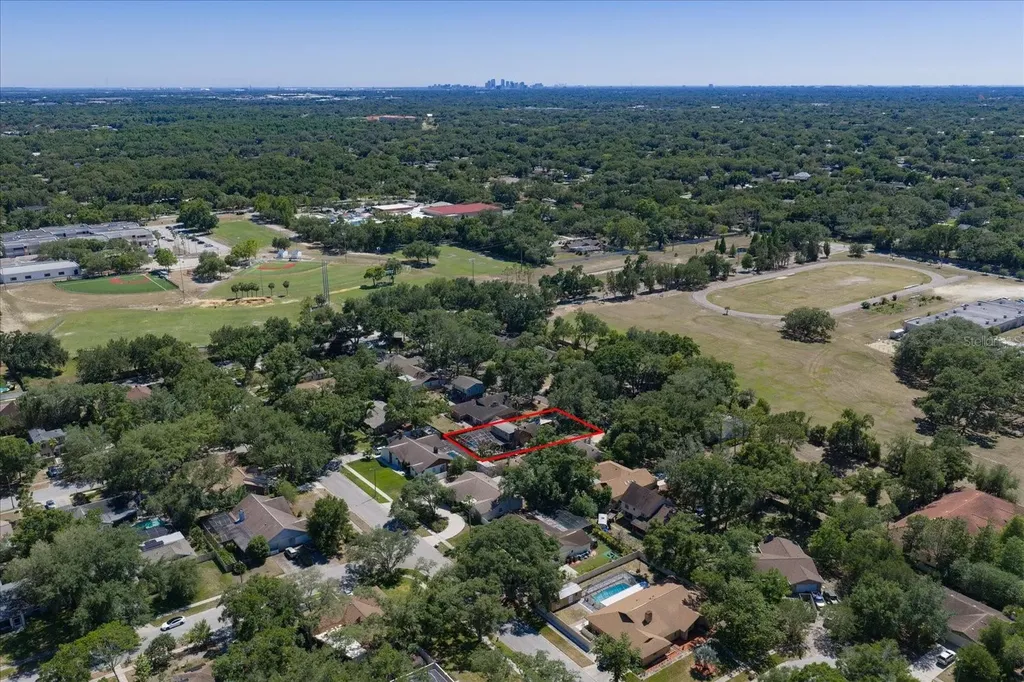 11311 Linbanks Place Tampa FL 33617
