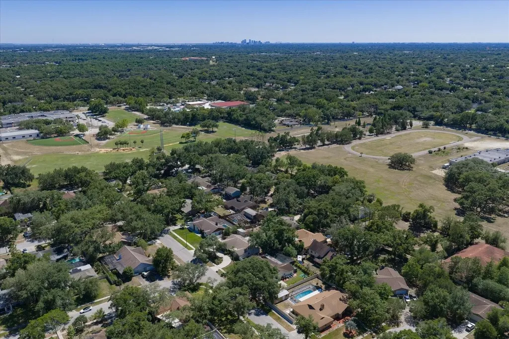 11311 Linbanks Place Tampa FL 33617