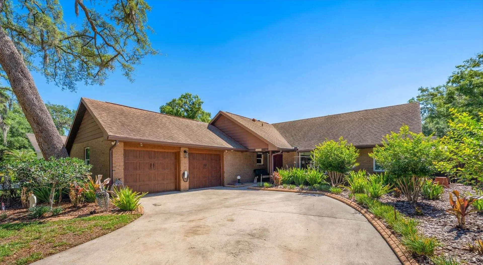 11311 Linbanks Place Tampa FL 33617