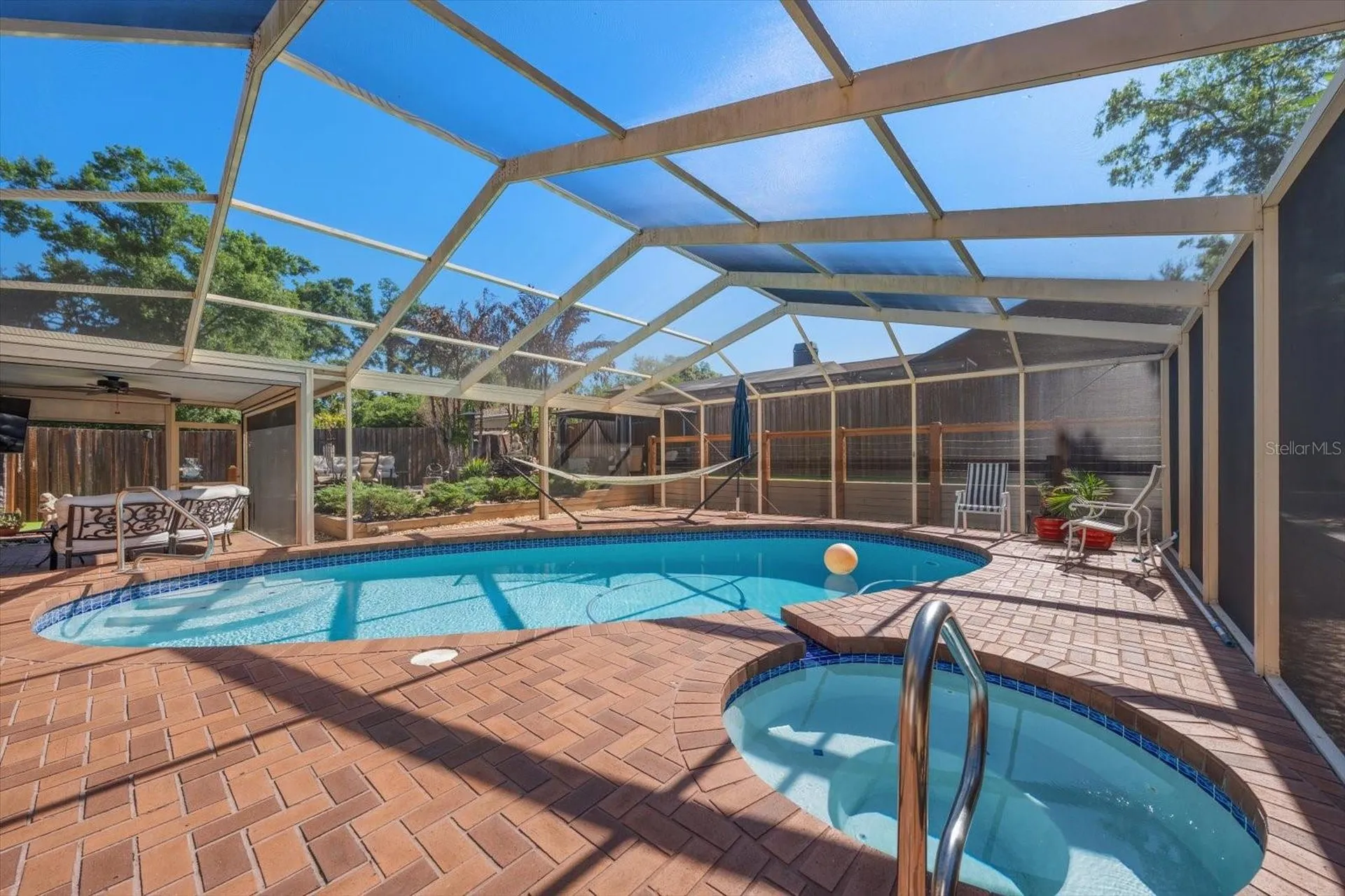 11311 Linbanks Place Tampa FL 33617