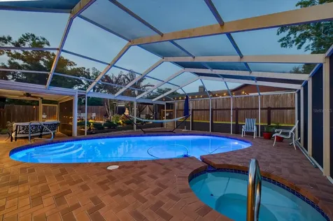11311 Linbanks Place Tampa FL 33617