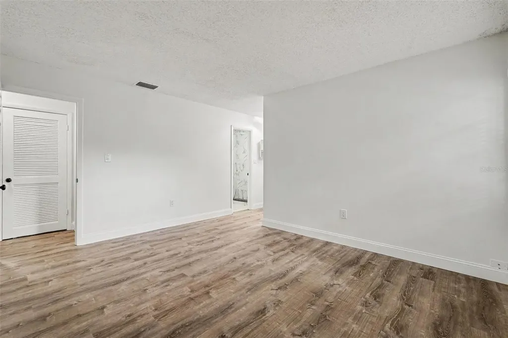 9208 N Connechusett Road Tampa FL 33617