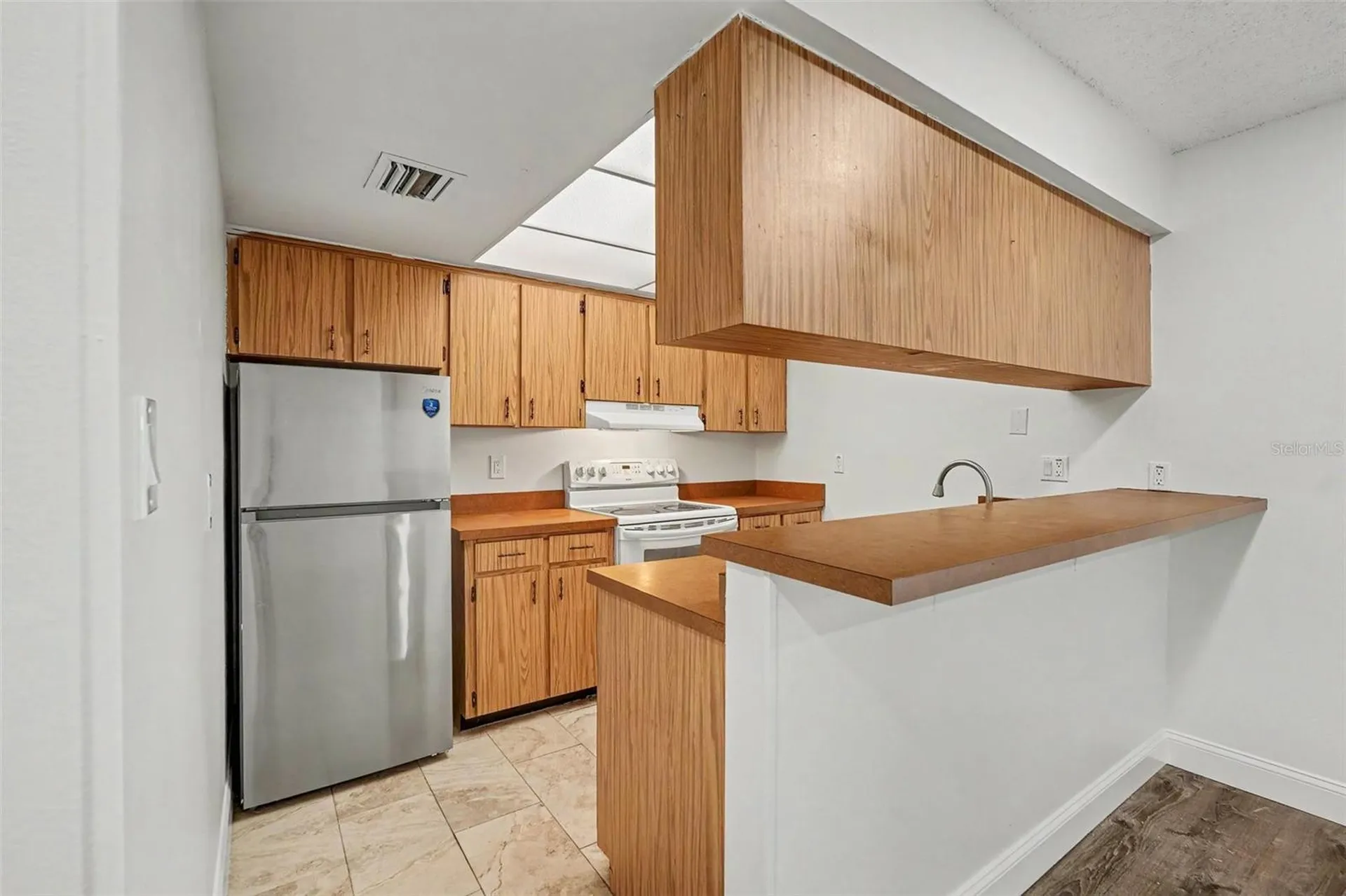 9208 N Connechusett Road Tampa FL 33617