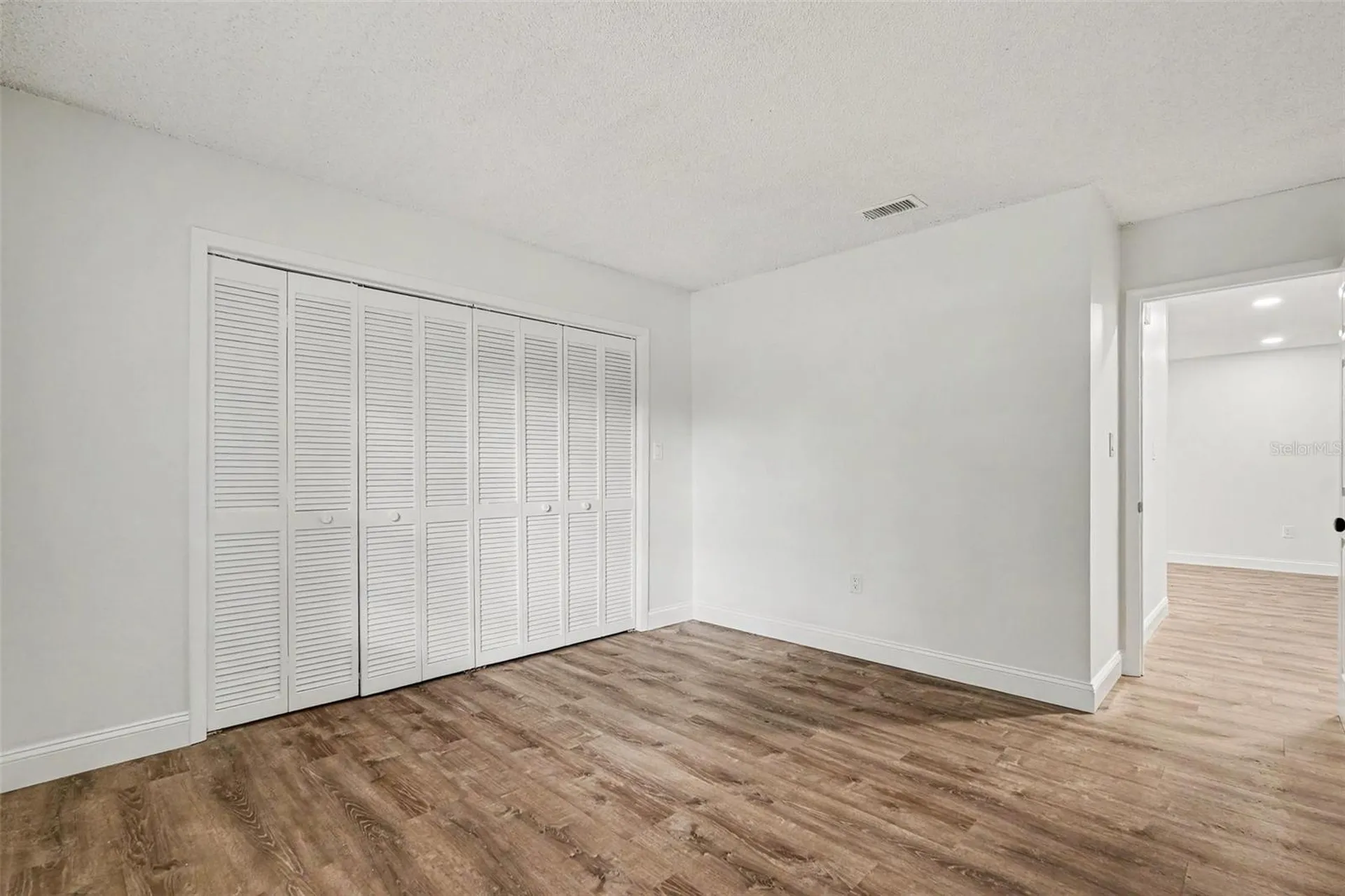 9208 N Connechusett Road Tampa FL 33617