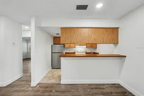 9208 N Connechusett Road Tampa FL 33617