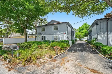 9208 N Connechusett Road Tampa FL 33617