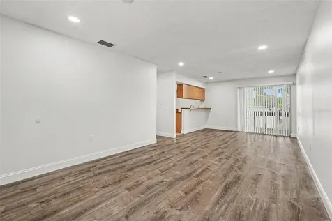 9208 N Connechusett Road Tampa FL 33617