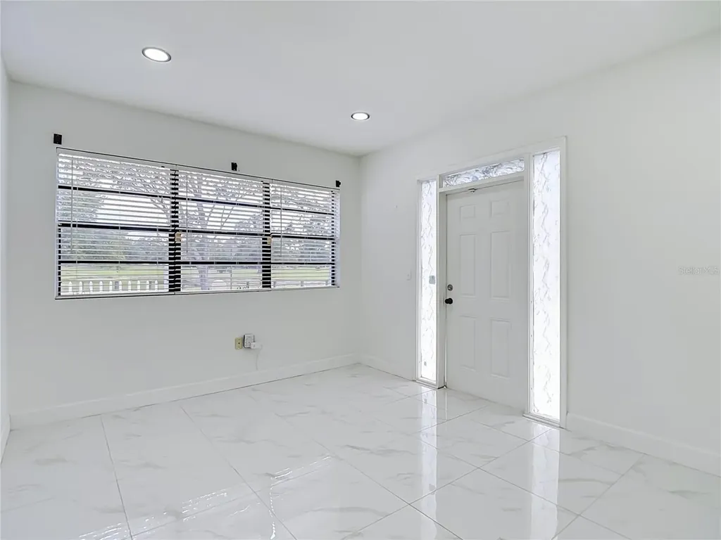 1506 S Oregon Circle Tampa FL 33612