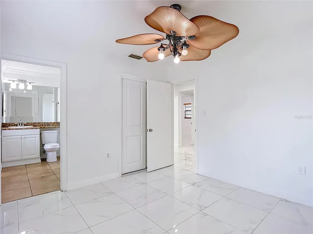 1506 S Oregon Circle Tampa FL 33612