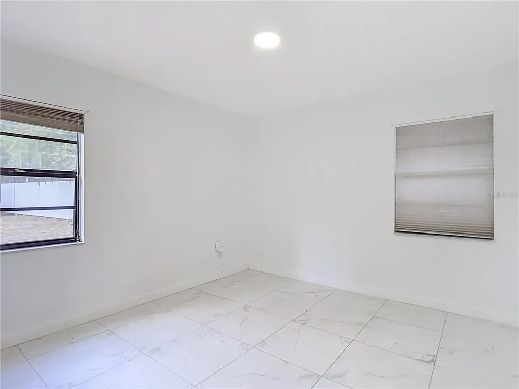 1506 S Oregon Circle Tampa FL 33612