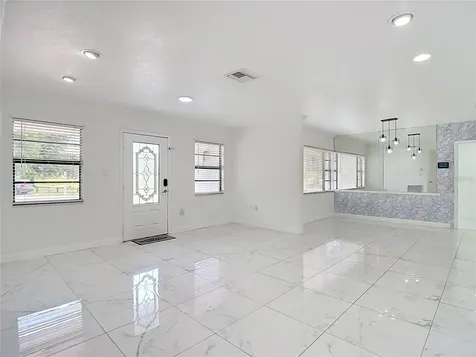 1506 S Oregon Circle Tampa FL 33612