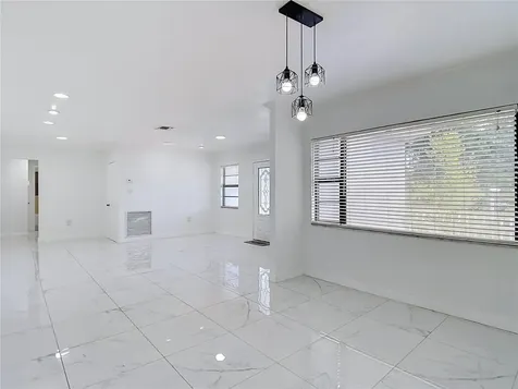 1506 S Oregon Circle Tampa FL 33612