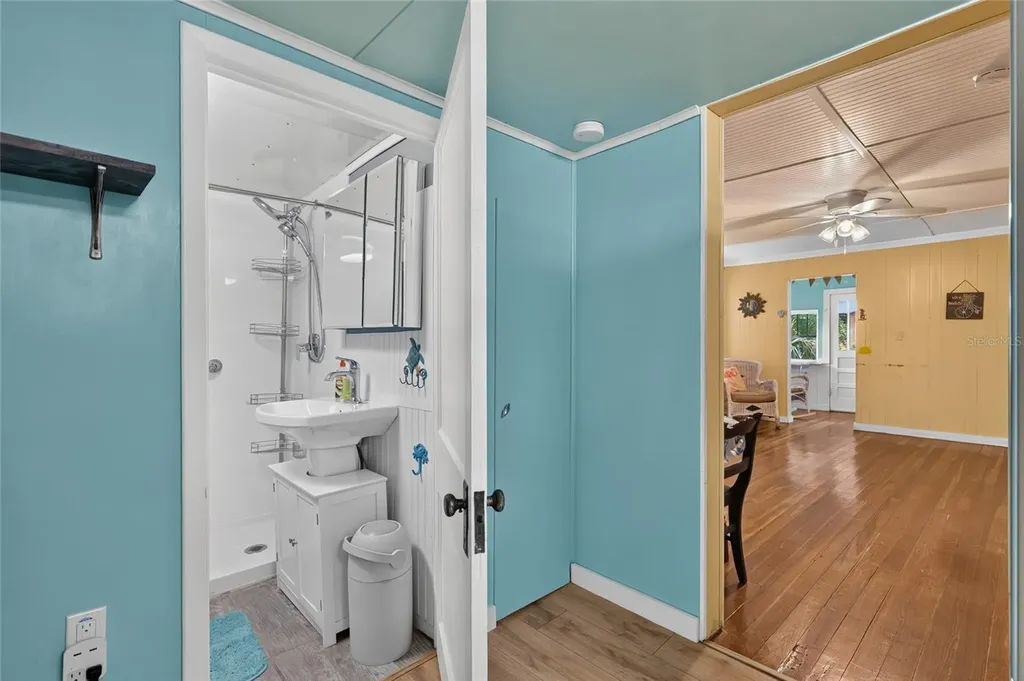 2 Alley A Yankeetown FL 34498