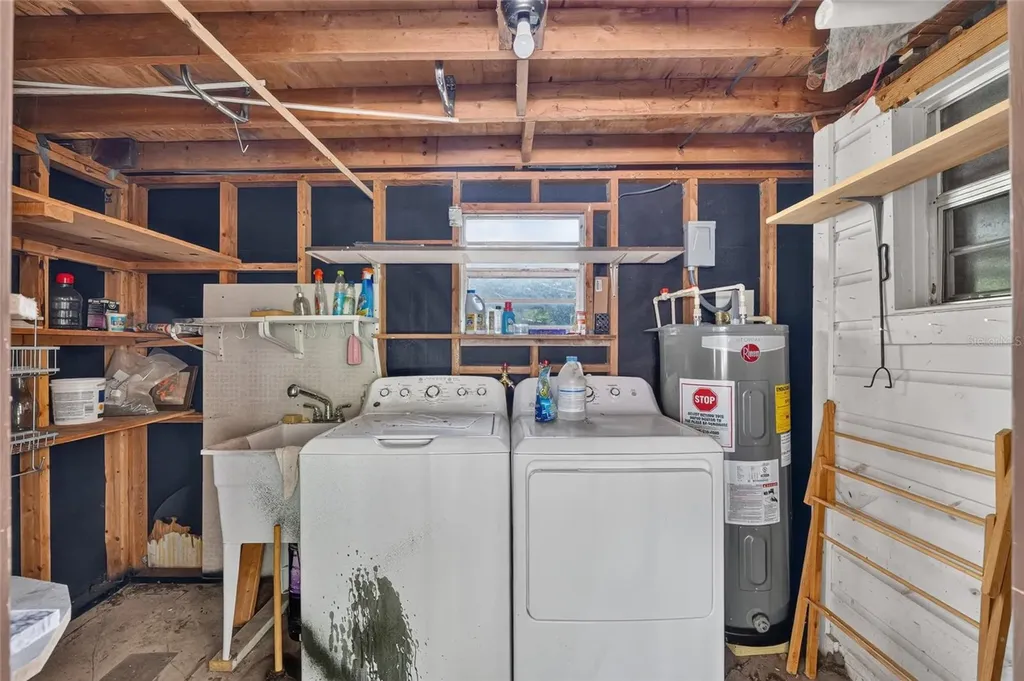 2 Alley A Yankeetown FL 34498