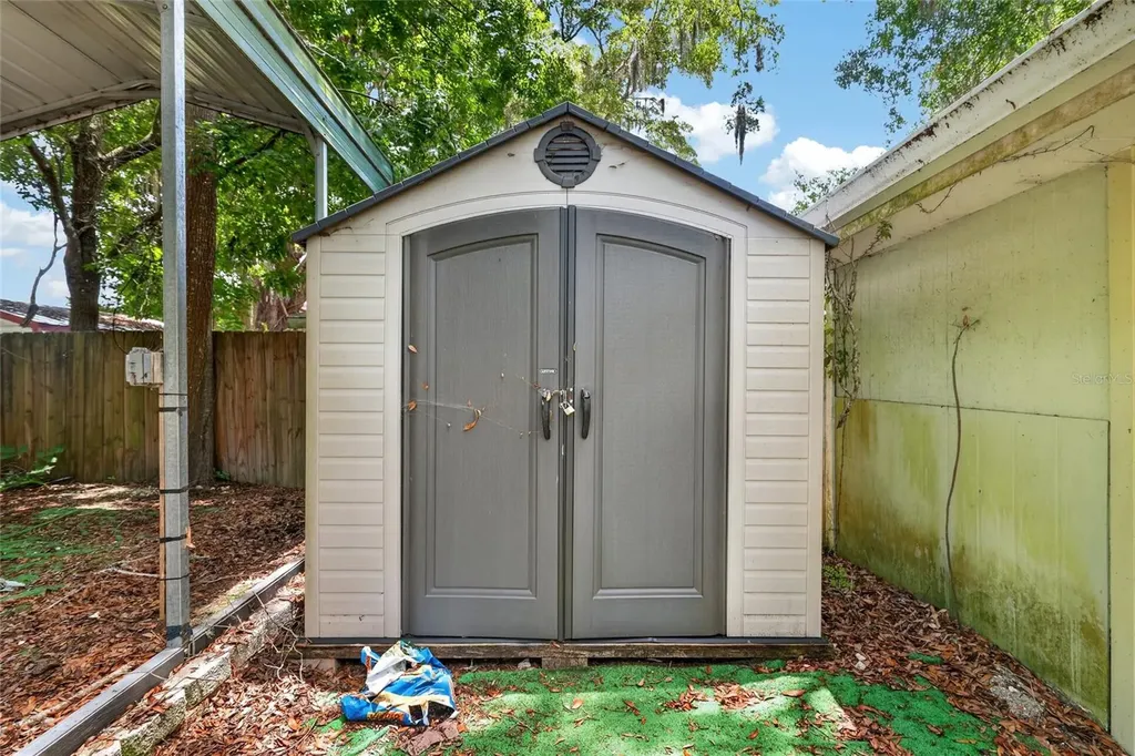 2 Alley A Yankeetown FL 34498