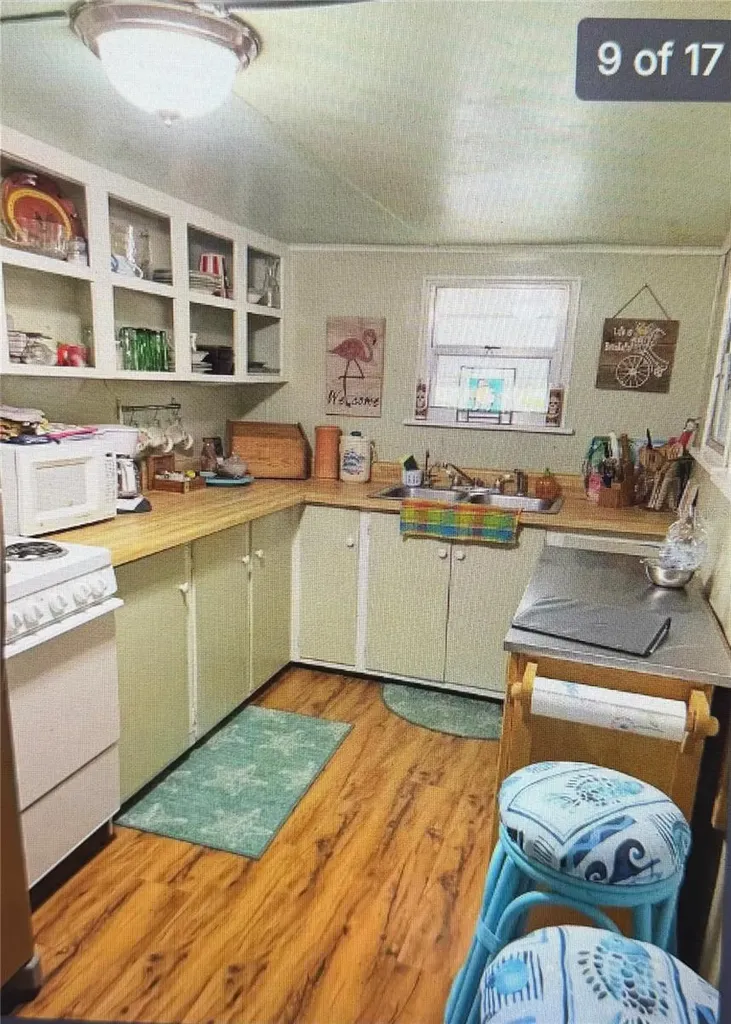 2 Alley A Yankeetown FL 34498