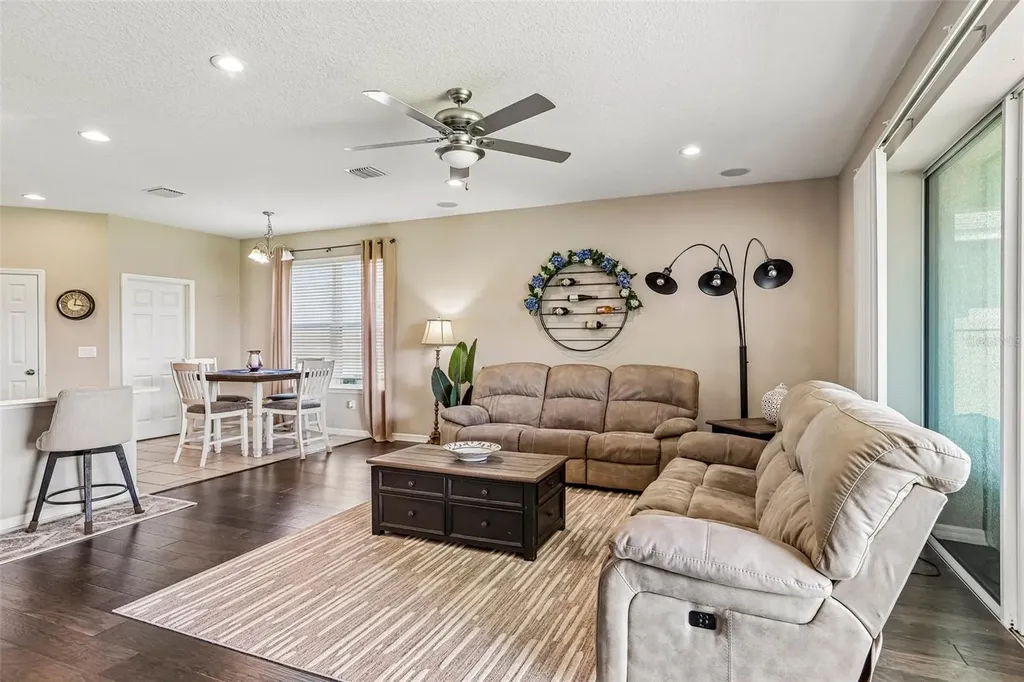 17628 Bright Wheat Drive Lithia FL 33547