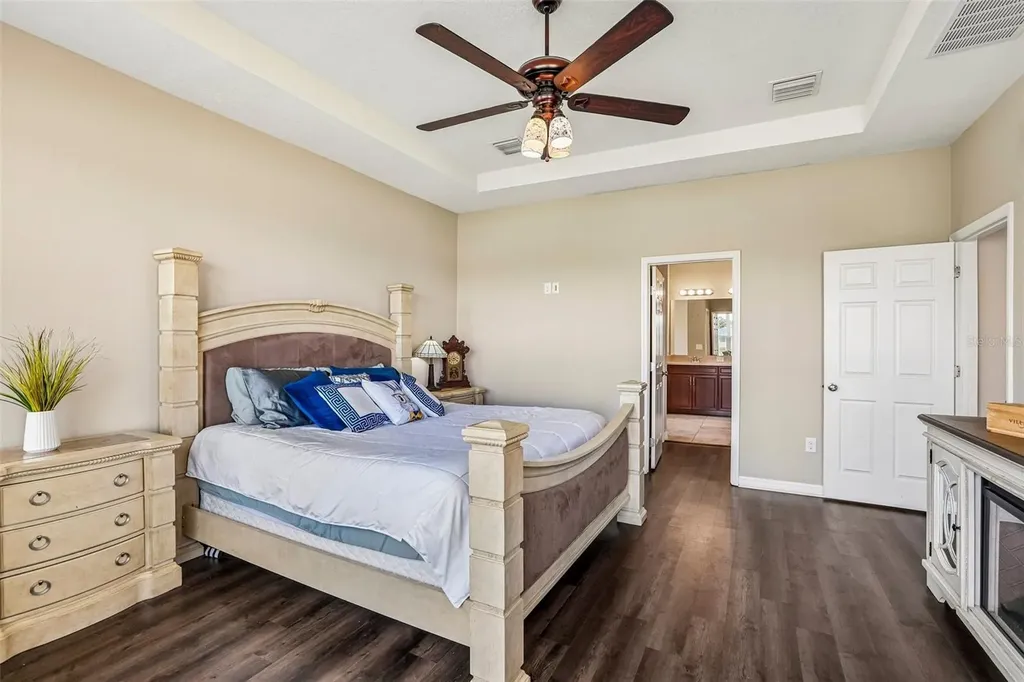 17628 Bright Wheat Drive Lithia FL 33547
