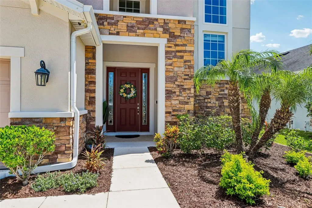 17628 Bright Wheat Drive Lithia FL 33547
