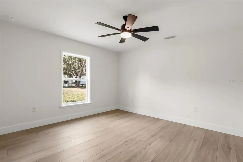 39251 County Road 439 Umatilla FL 32784
